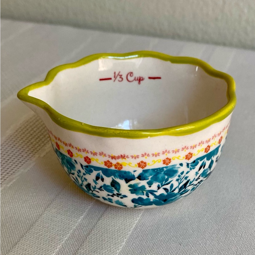 The Pioneer Woman Measuring Cup Set - Picture 9 of 16